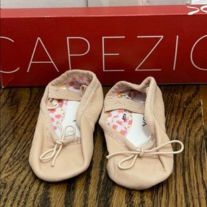 New In Box 6M Capezio Daisy Ballet Flat